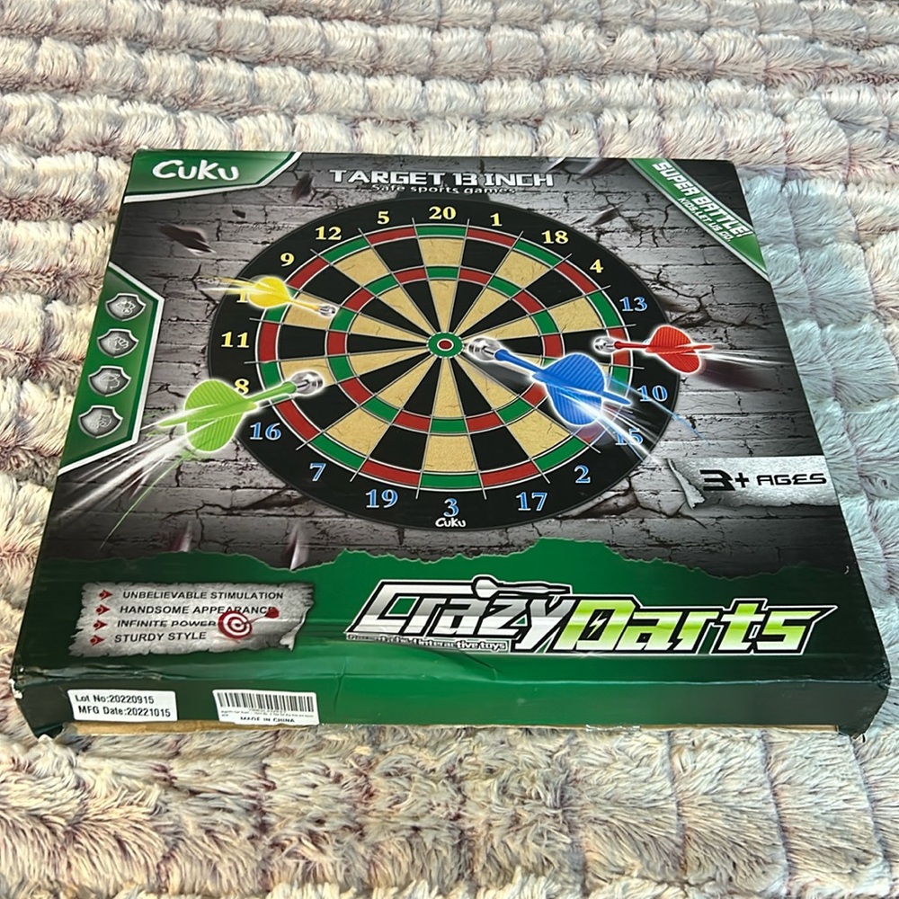 Cuku Magnetic Dart Board Crazy Darts 12pc Set